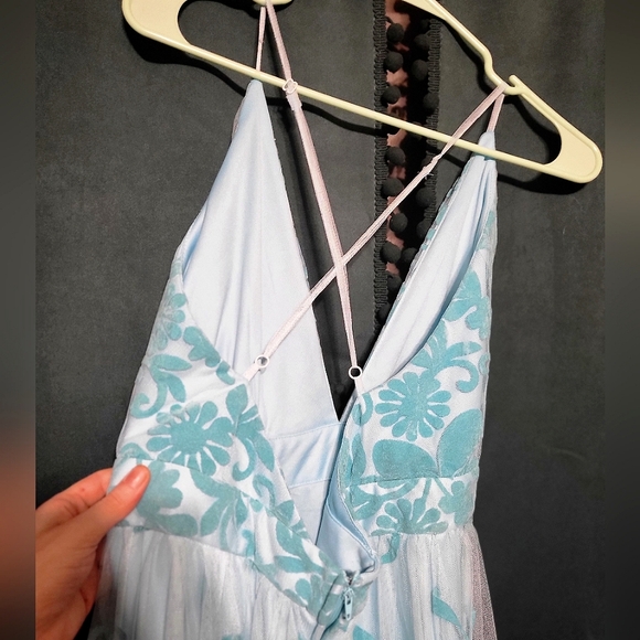 Windsor- Aqua Tulle & Velvet Maxi Dress- Size Medium/Large - Picture 4 of 7